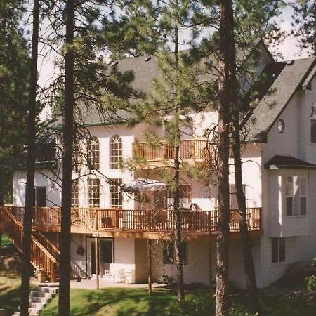 River Cove Elegant Waterfront Bed & Breakfast Post Falls Exterior foto